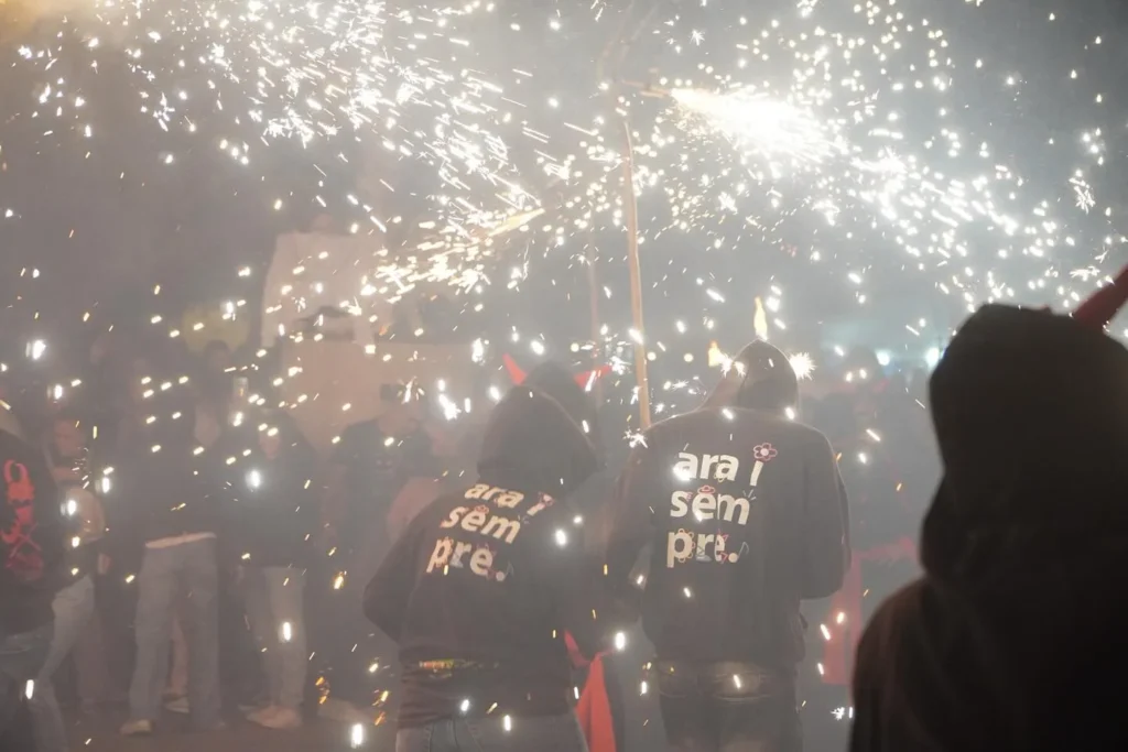 La setmana passada vam estrenar, de la mà de les i els Diables de… (foto 6)
