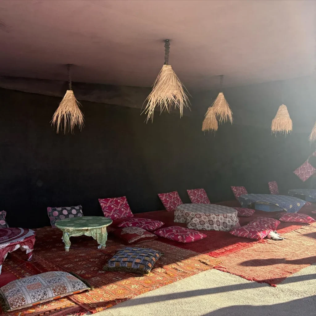 Quart dia de la Colla Bastonera Les Romanes - ARA I SEMPRE en el Marrakech Folklore Days!
