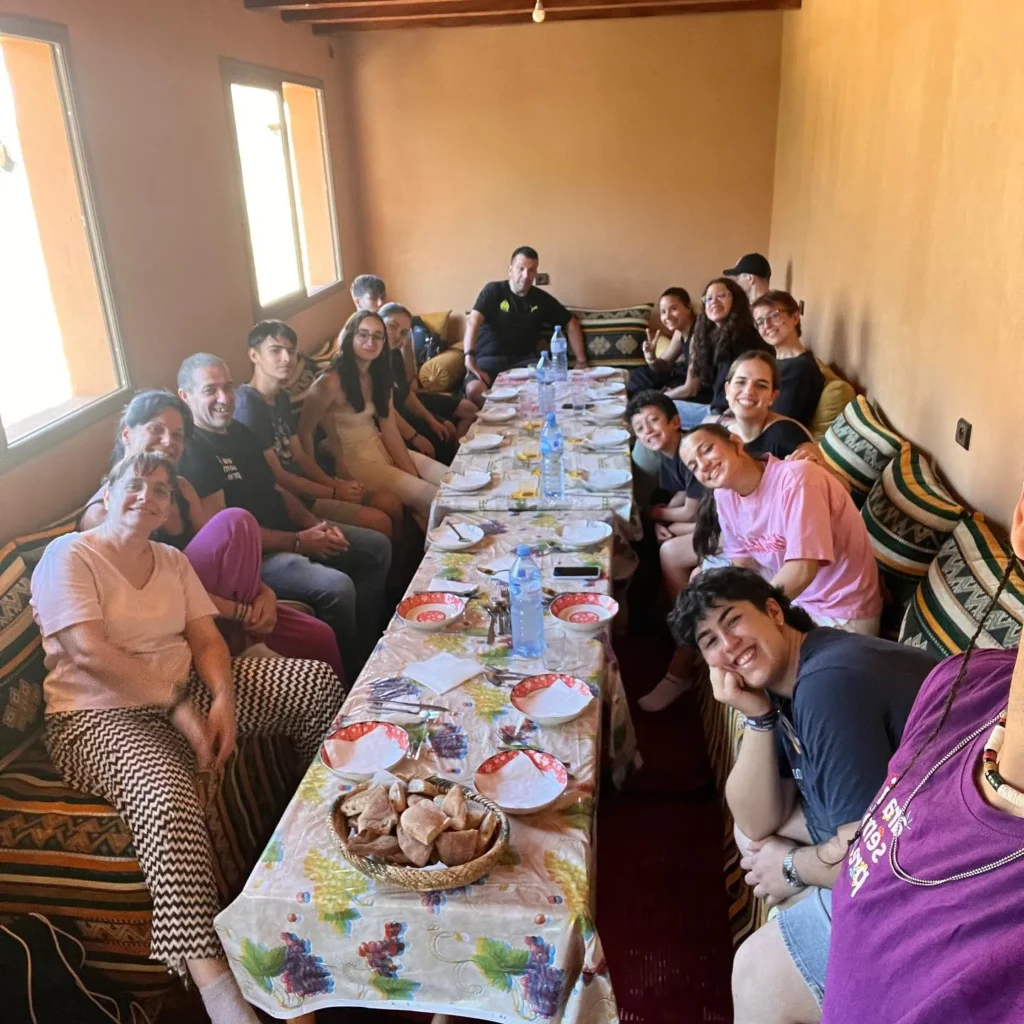 Quart dia de la Colla Bastonera Les Romanes - ARA I SEMPRE en el Marrakech Folklore Days! (foto 11)