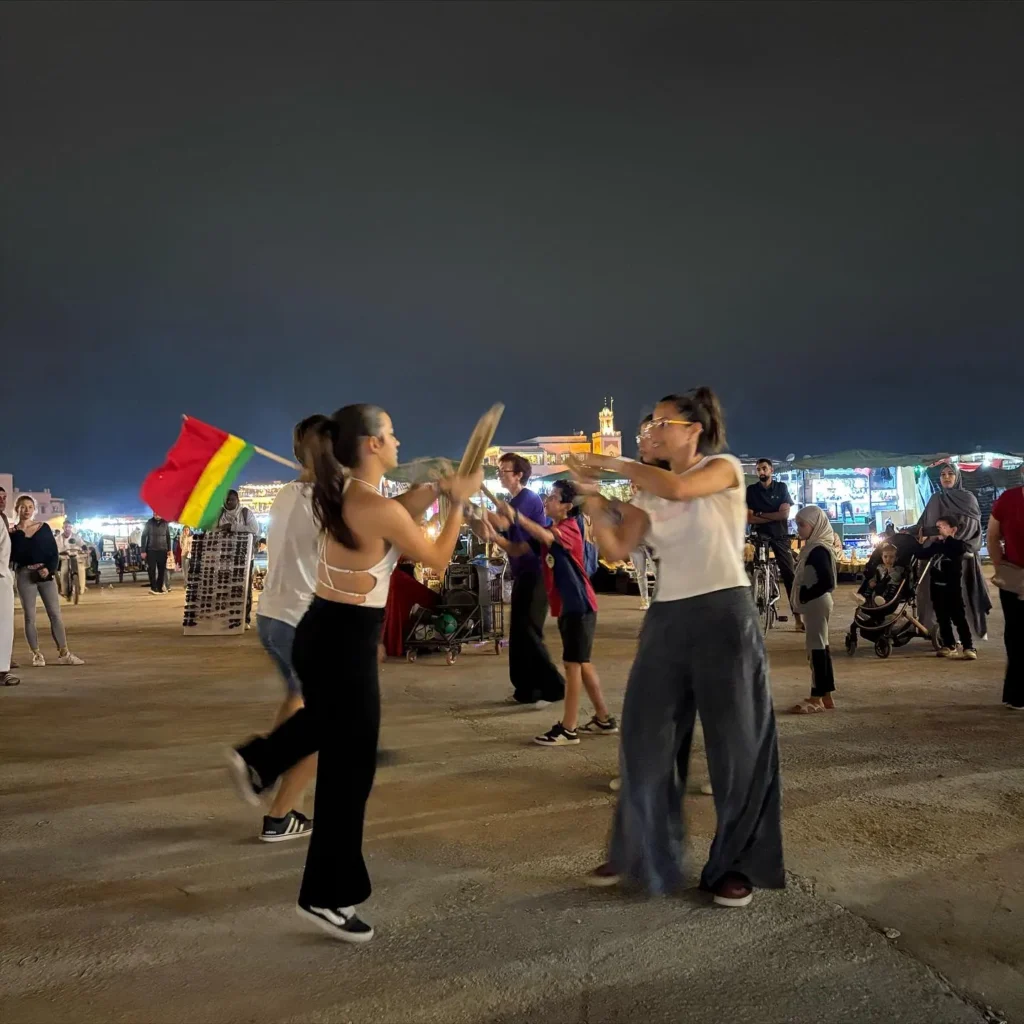 Quart dia de la Colla Bastonera Les Romanes - ARA I SEMPRE en el Marrakech Folklore Days! (foto 17)
