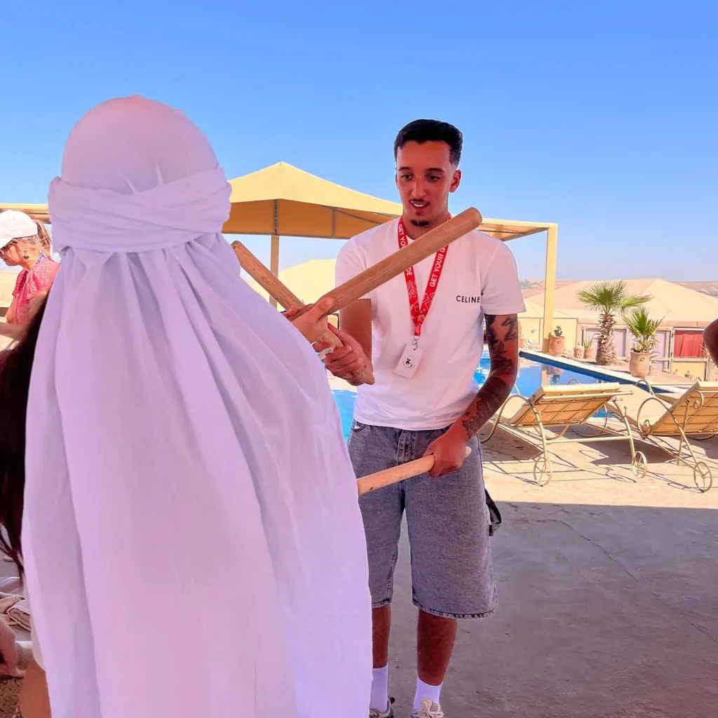 Segon dia de la Colla Bastonera Les Romanes - ARA I SEMPRE en el Marrakech Folklore Days! (foto 16)