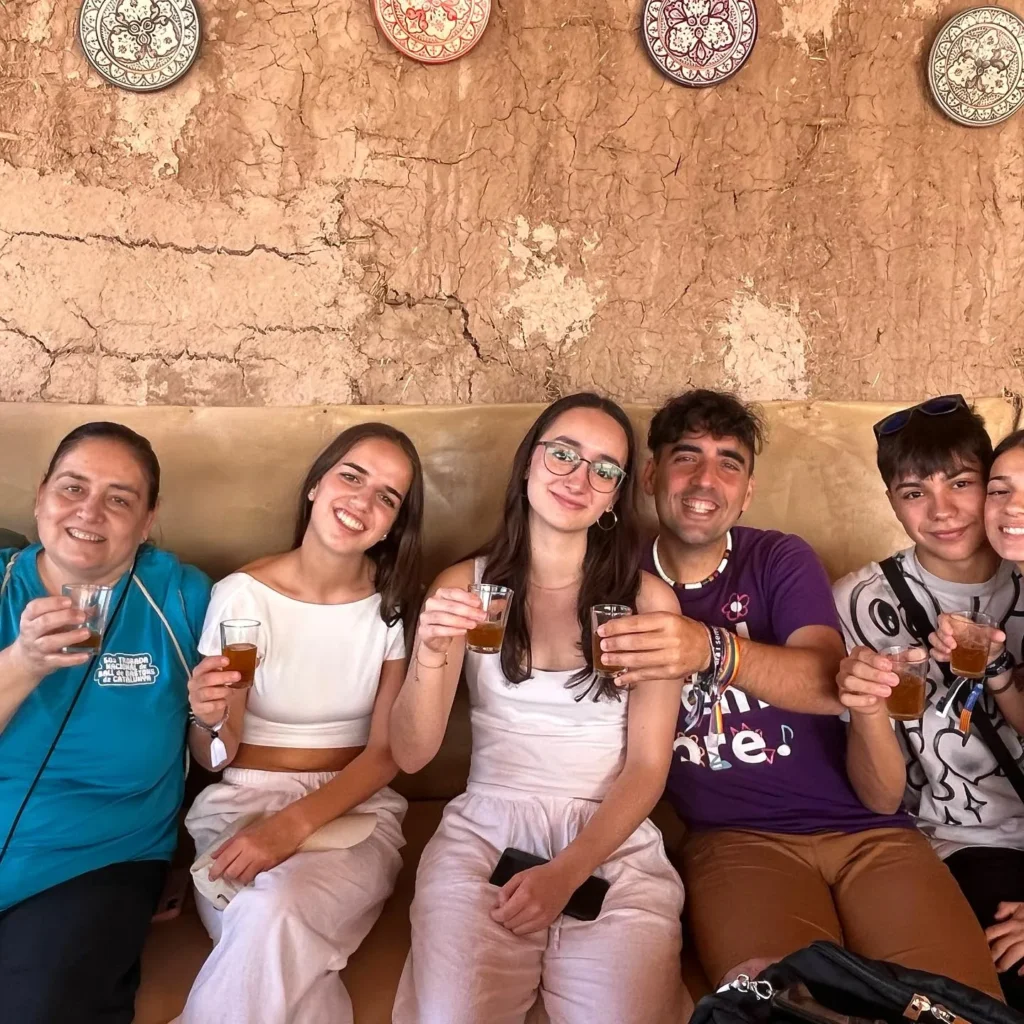 Segon dia de la Colla Bastonera Les Romanes - ARA I SEMPRE en el Marrakech Folklore Days! (foto 3)