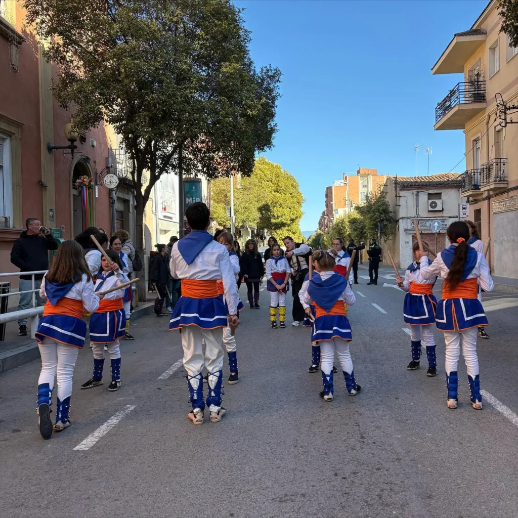 Avui ha estat un matí ben carregat d’il·lusió i màgia a Montcada i… (foto 3)