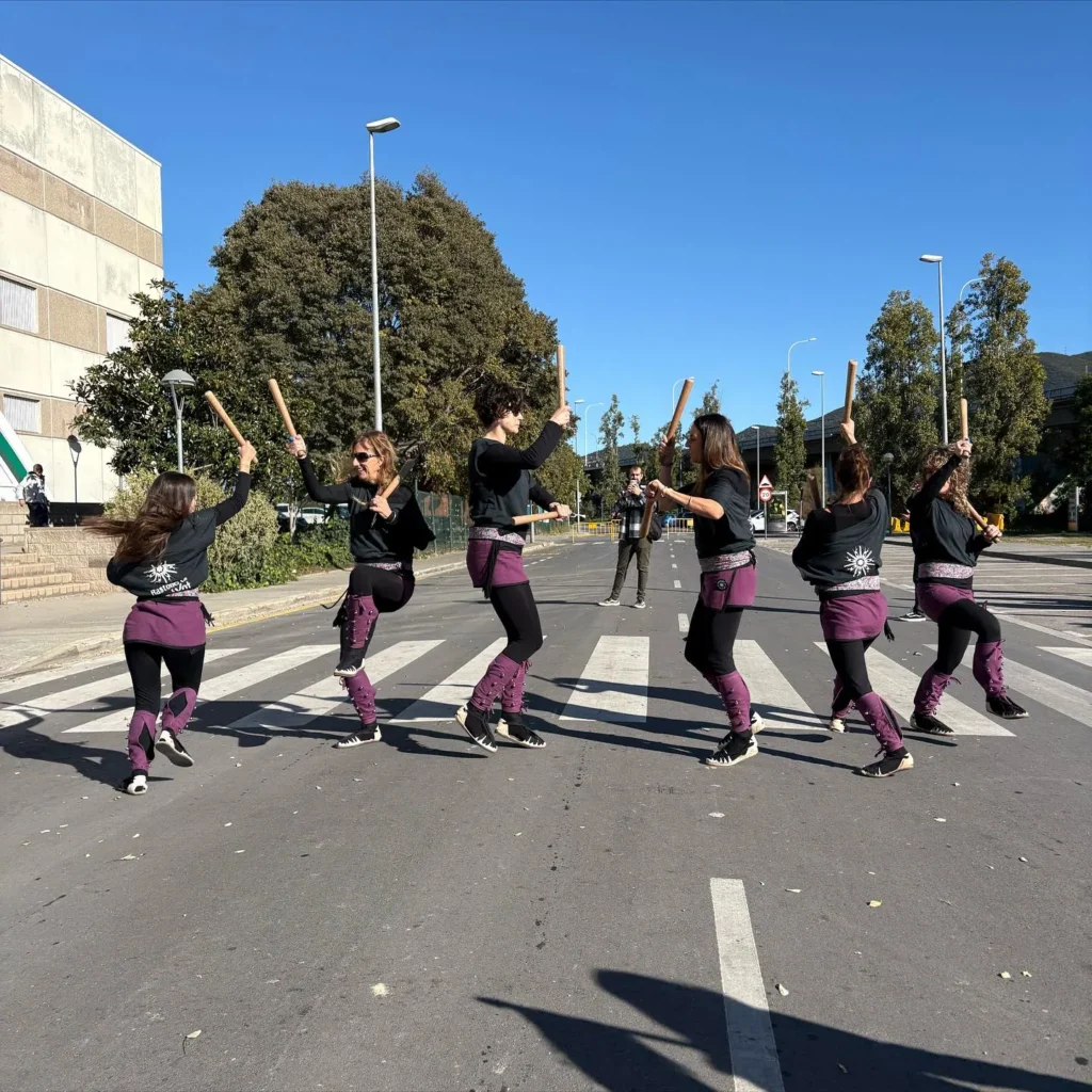 Avui ha estat un matí ben carregat d’il·lusió i màgia a Montcada i… (foto 4)