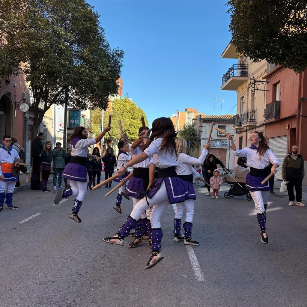 Avui ha estat un matí ben carregat d’il·lusió i màgia a Montcada i… (foto 6)