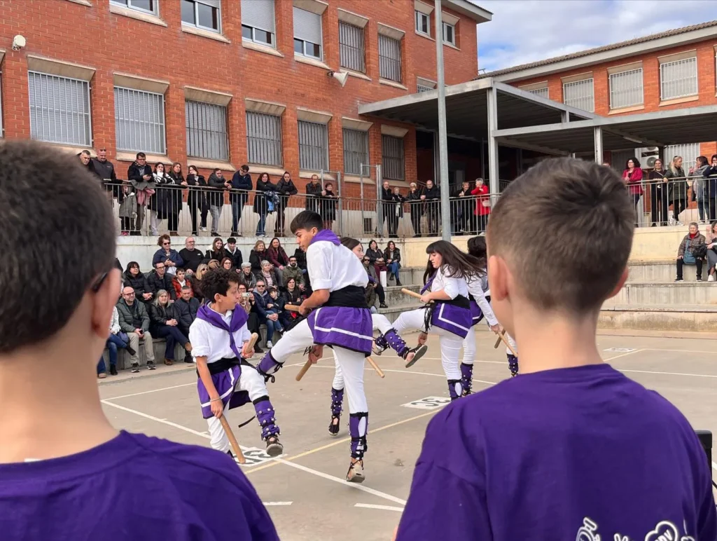 Avui, 13 de desembre, més de 60 alumnes han omplert l’Institut La… (foto 12)