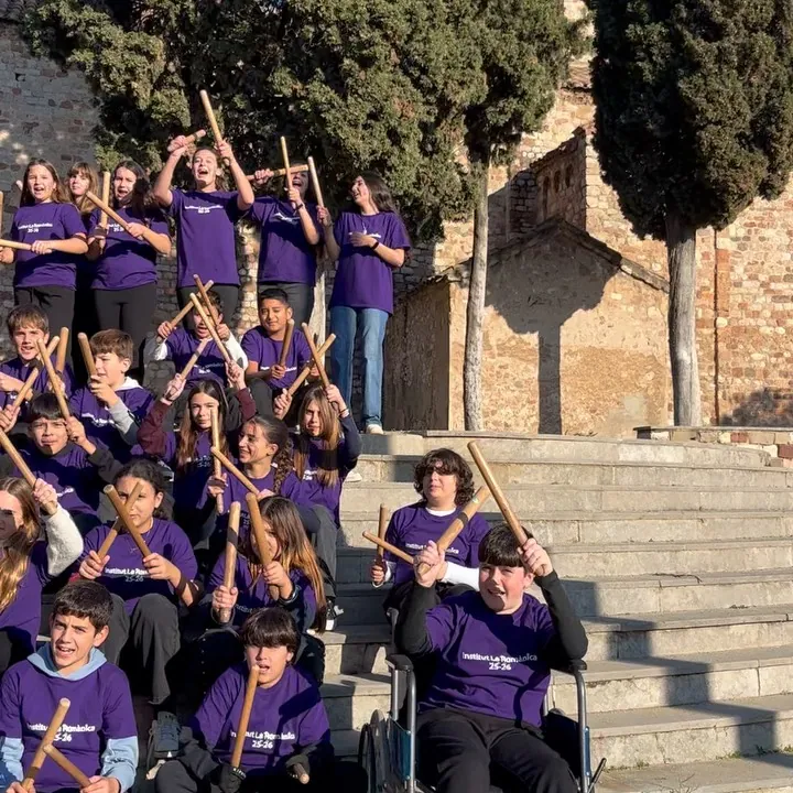 Avui la Plaça Mil·lenari ha tornat a vibrar per La Marató de 3cat! (foto 10)
