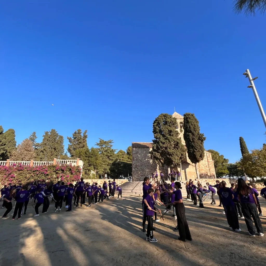 Avui la Plaça Mil·lenari ha tornat a vibrar per La Marató de 3cat! (foto 8)