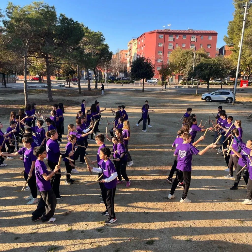 Avui la Plaça Mil·lenari ha tornat a vibrar per La Marató de 3cat! (foto 9)