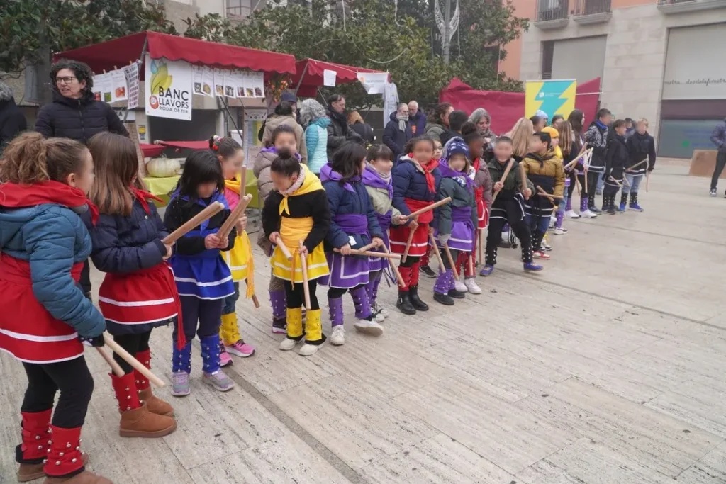 La 15a Fira de Pont a Pont de Roda de Ter ha estat senzillament màgica! (foto 13)