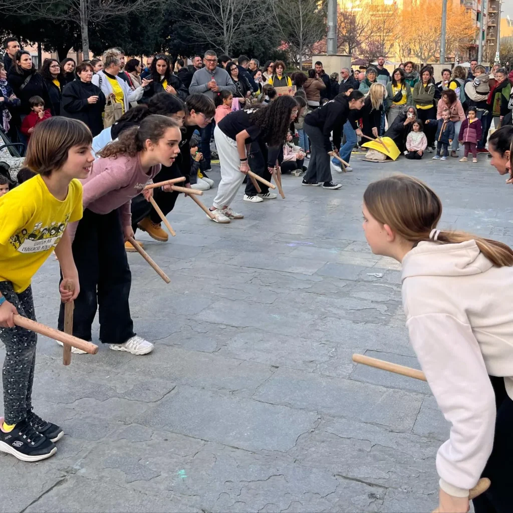 Avui la Plaça de la Vila de Barberà del Vallès s’ha omplert de… (foto 10)