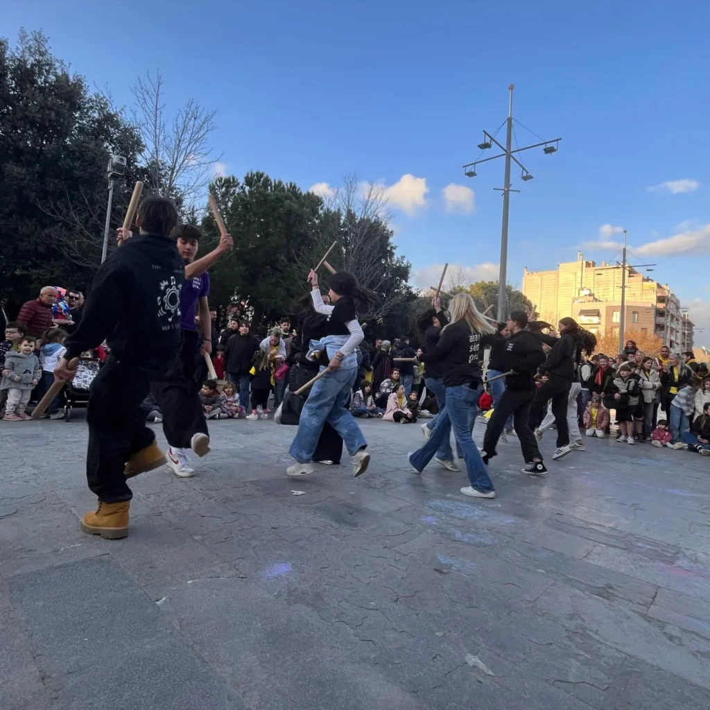 Avui la Plaça de la Vila de Barberà del Vallès s’ha omplert de… (foto 6)
