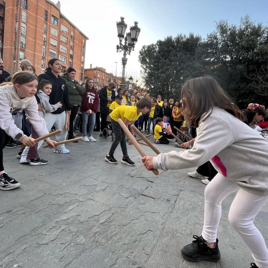 Avui la Plaça de la Vila de Barberà del Vallès s’ha omplert de… (foto 8)