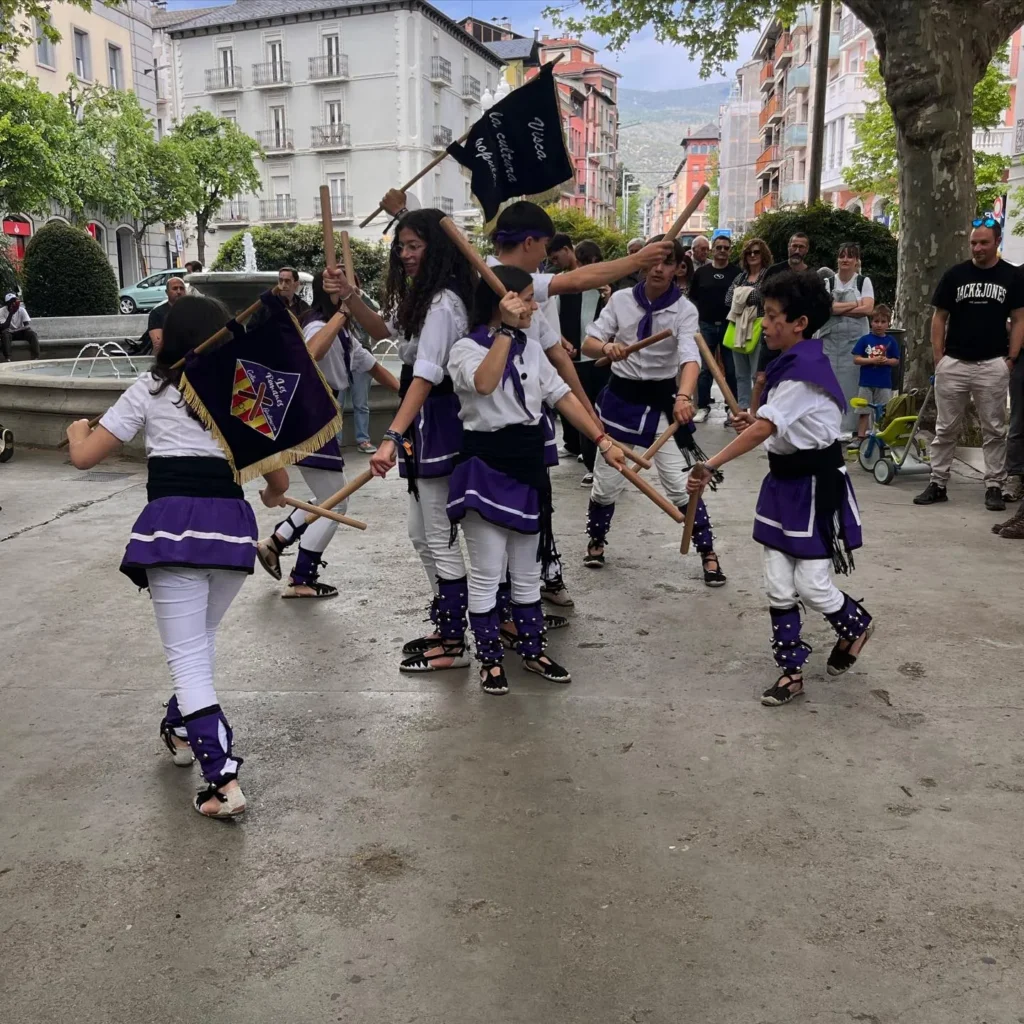 I avui tornem a casa, carregades d’un munt de records, experiències, detalls i somriures (foto 15)