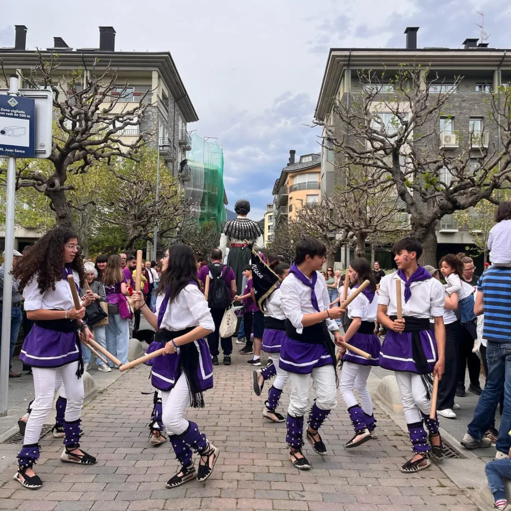 Primera meitat de la 17a Fira del Món Geganter superada! (foto 15)