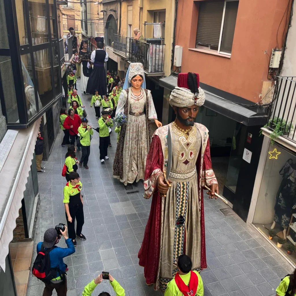 Primera meitat de la 17a Fira del Món Geganter superada! (foto 4)