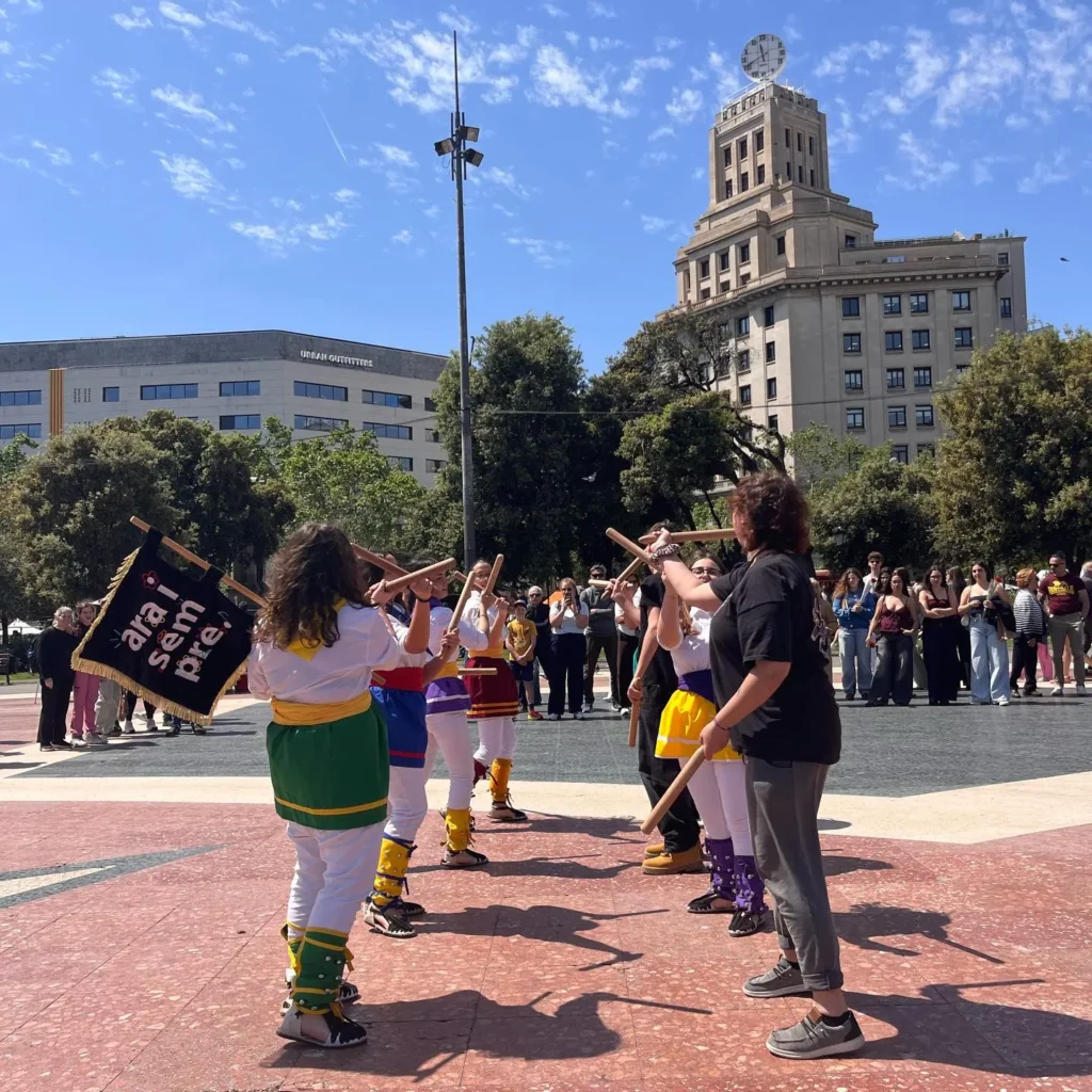 Un cop hem acabat l’actuació a Plaça Catalunya pel programa de , hem… (foto 9)