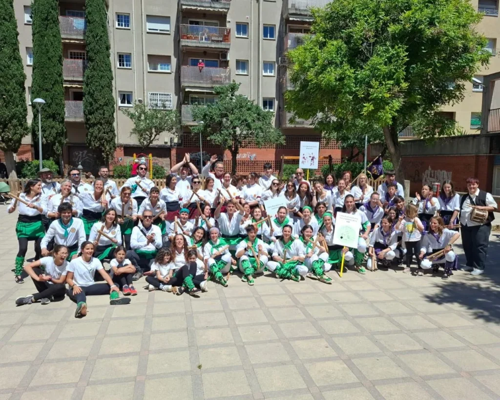 Avui hem tornat a ballar a Cerdanyola del Vallès, compartint places i… (foto 19)