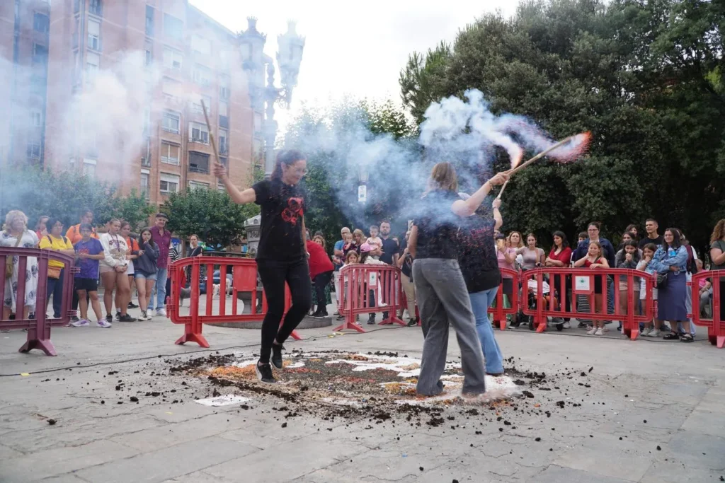 De les cendres, en fem flors (foto 14)