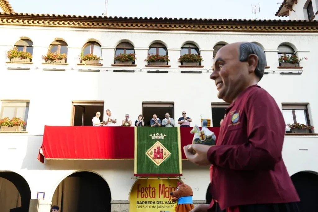 La màgia de la Cercavila de Danses i del Seguici de Festa Major (foto 15)
