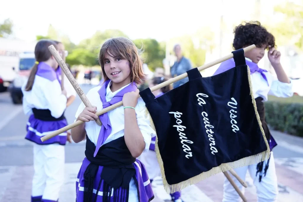 La màgia de la Cercavila de Danses i del Seguici de Festa Major (foto 20)