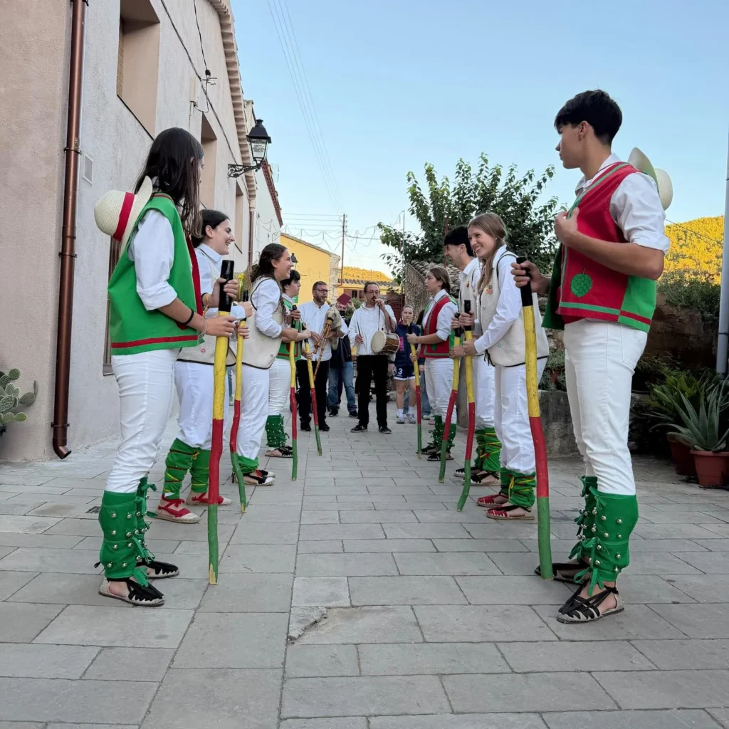 ARA I SEMPRE és un projecte que, entre altres objectius, treballa per… (foto 11)