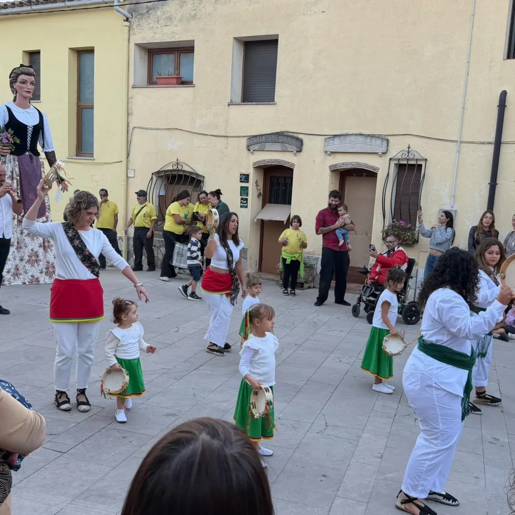 ARA I SEMPRE és un projecte que, entre altres objectius, treballa per… (foto 3)